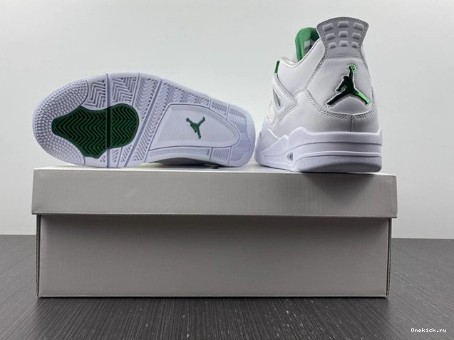 One Kick CT8527- Jordan 3960 Metallic Efficient Green 4 Retro 1013